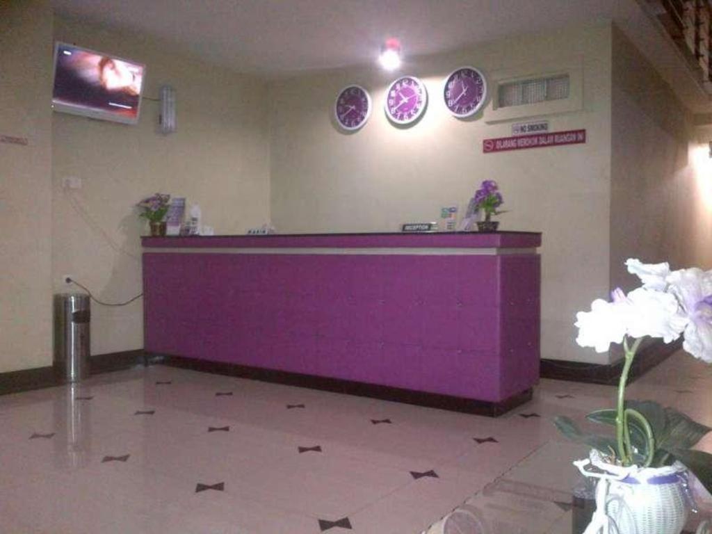 Erin Int Hotel Makassar Bagian luar foto